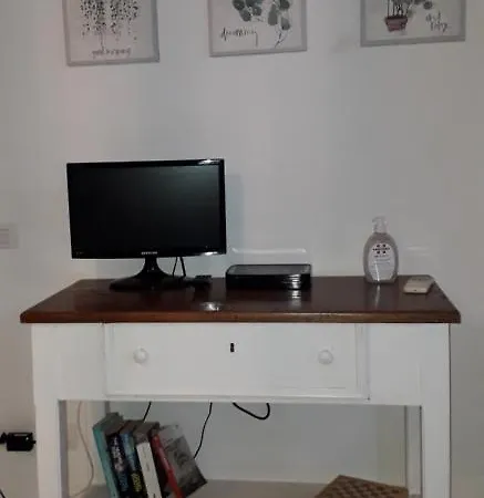 Happy Flat